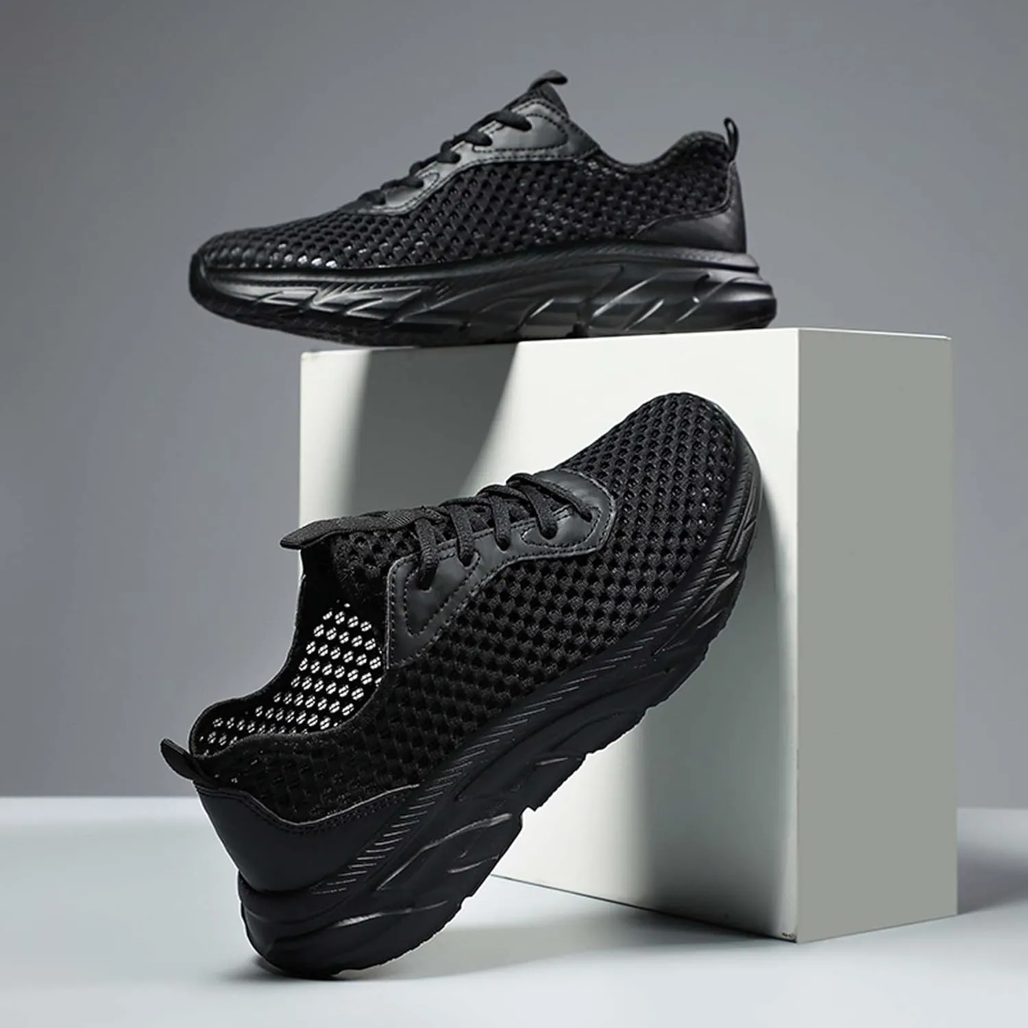 Men's Mesh Sports Running Shoes Lightweight Breathable Casual Walking Work Jogging Shoes Non-Slip Soft Bottom Sports Tennis Fitness Training Shoes