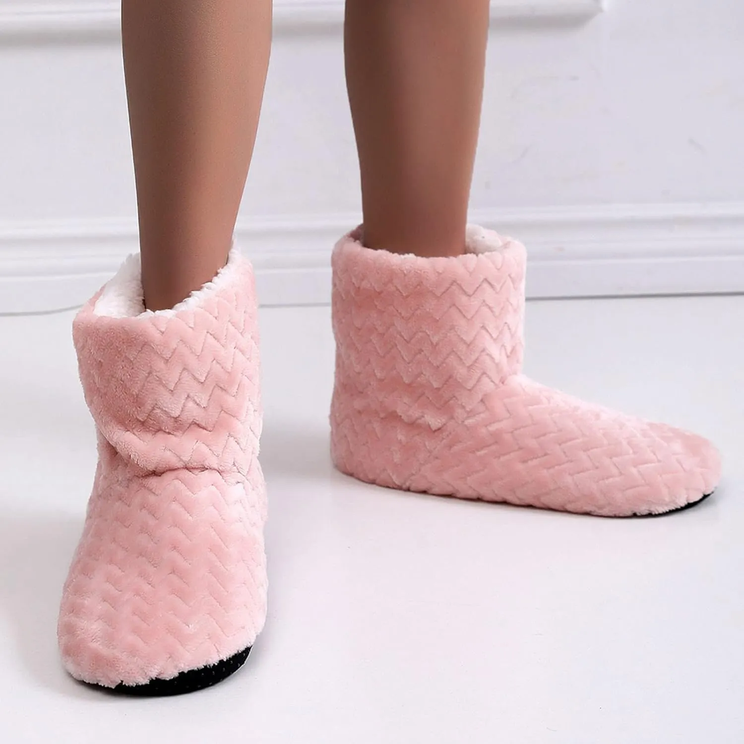 Slippers for Women, Comfy Faux Furry Breathable Cozy Plush Bedroom Slippers Indoor Outdoor House Shoes With Arch Support