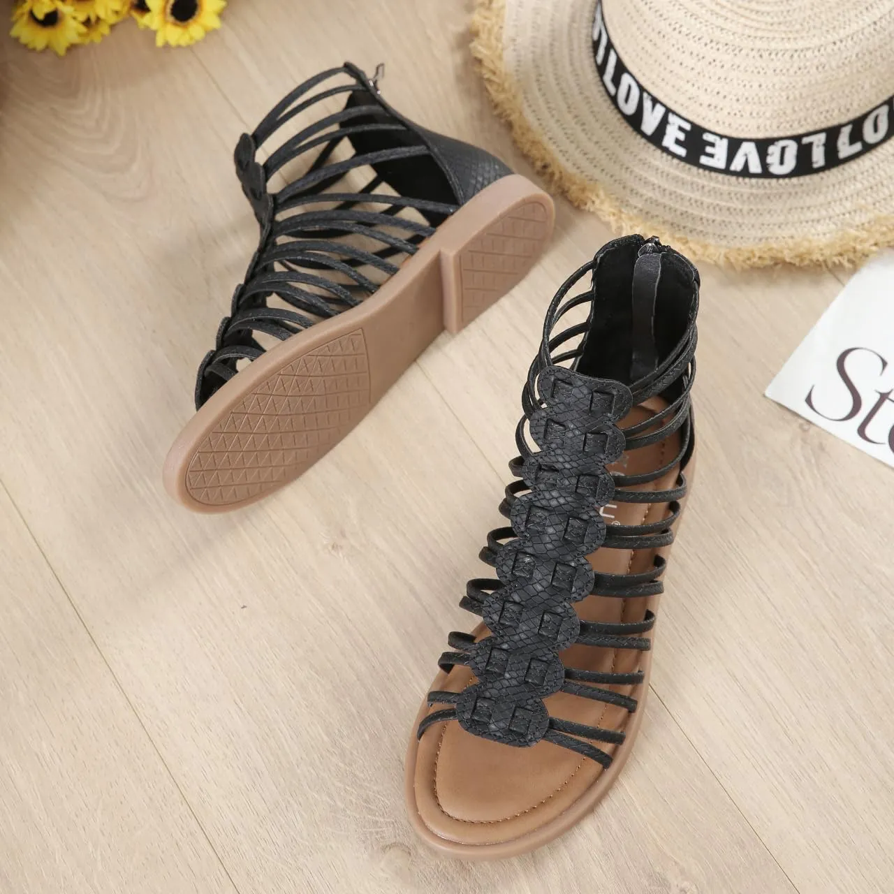 Soft Leather Roman Sandals Women 2024 Summer New Soft Sole Outwear Fisherman Strappy Thongs Open Toe Back Zip Beach Shoes
