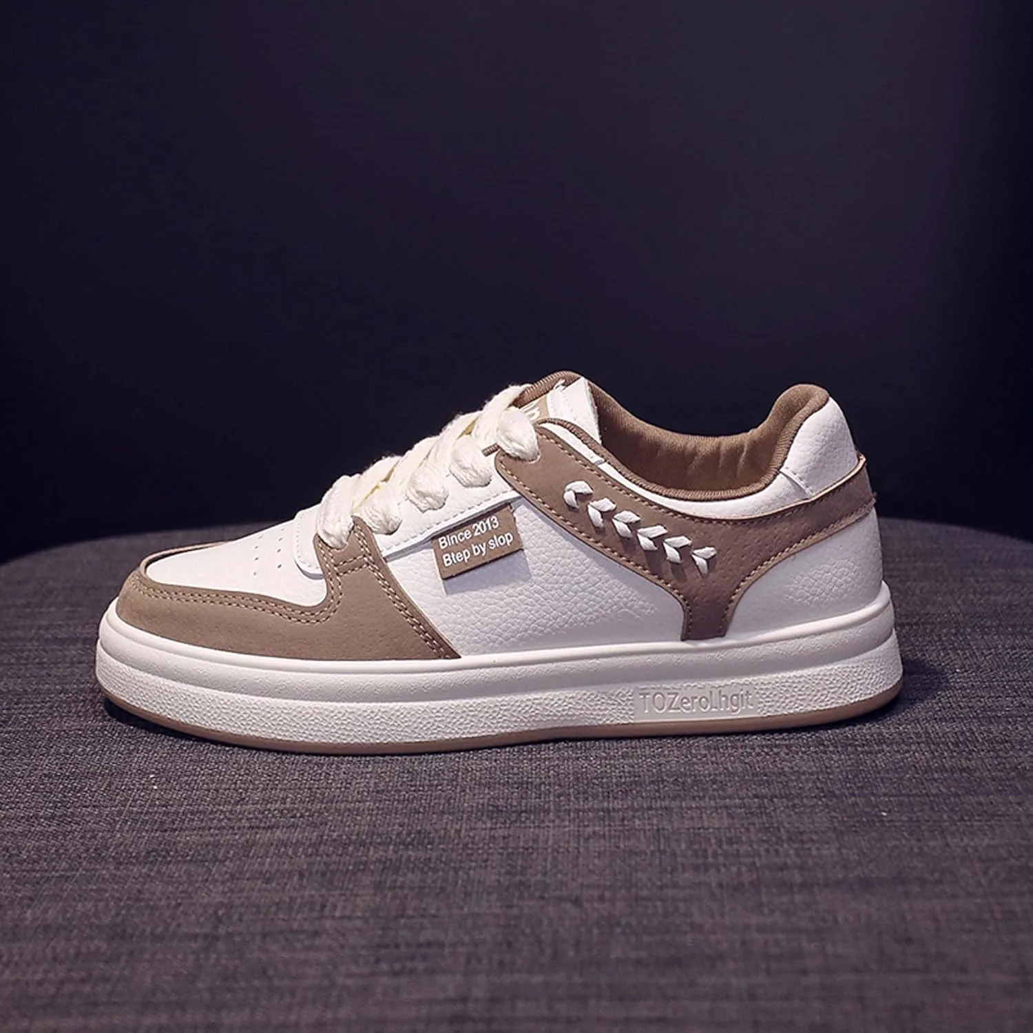 Women's Fashion Tablet Sports Skateboarding Shoes Lace up Tennis Shoes Comfortable Walking Sports Shoes