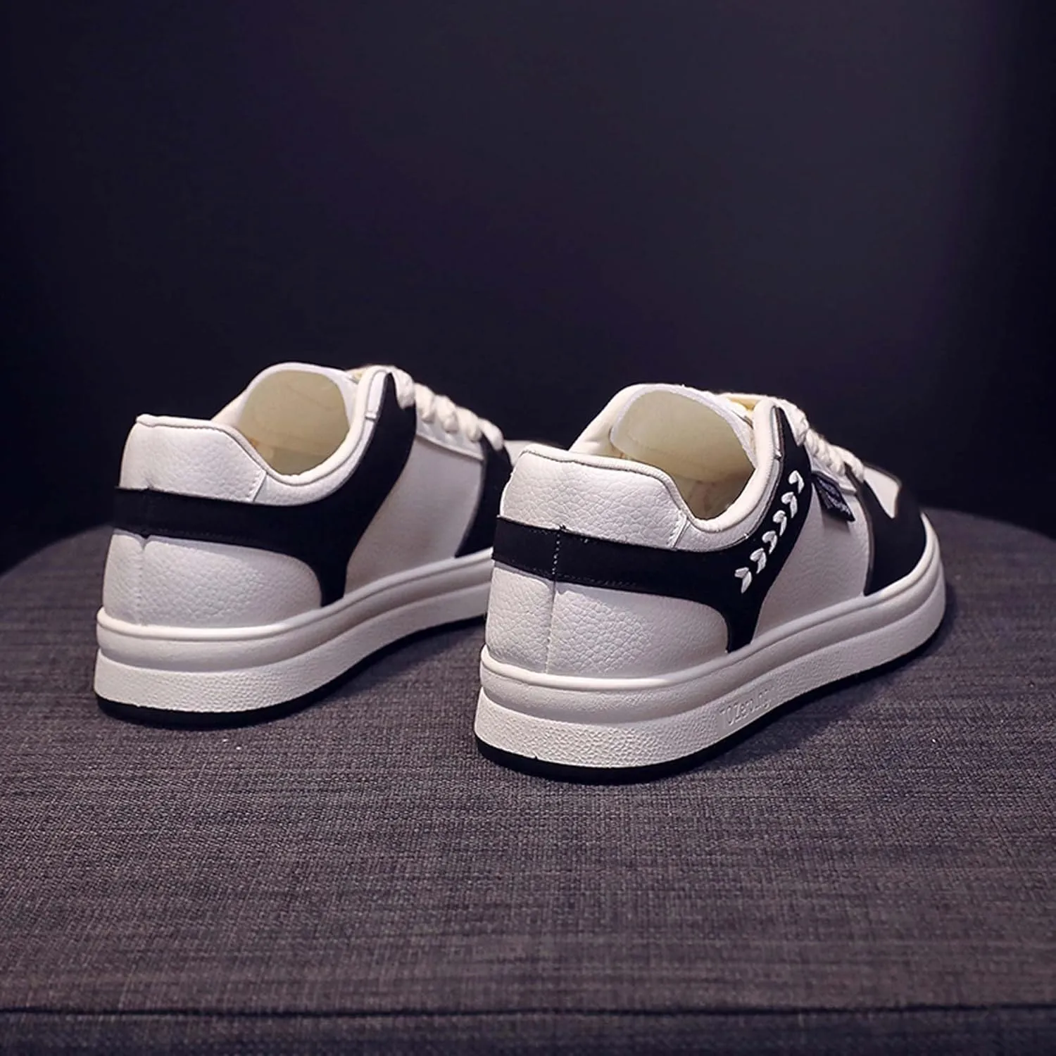 Women's Fashion Tablet Sports Skateboarding Shoes Lace up Tennis Shoes Comfortable Walking Sports Shoes